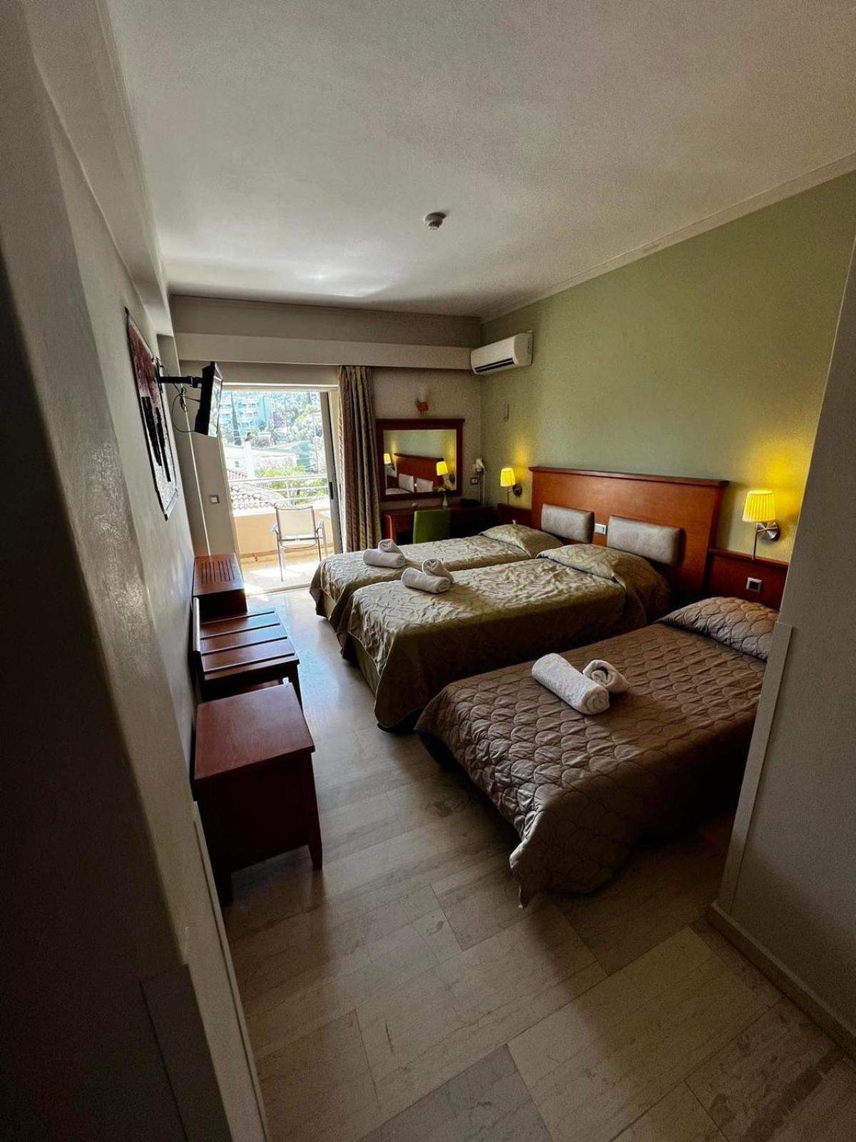 טולון Paradise Lost Hotel-Apartments מראה חיצוני תמונה