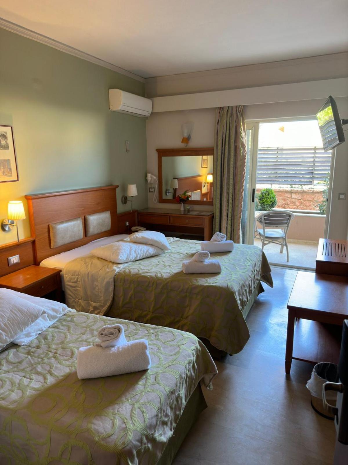 טולון Paradise Lost Hotel-Apartments מראה חיצוני תמונה