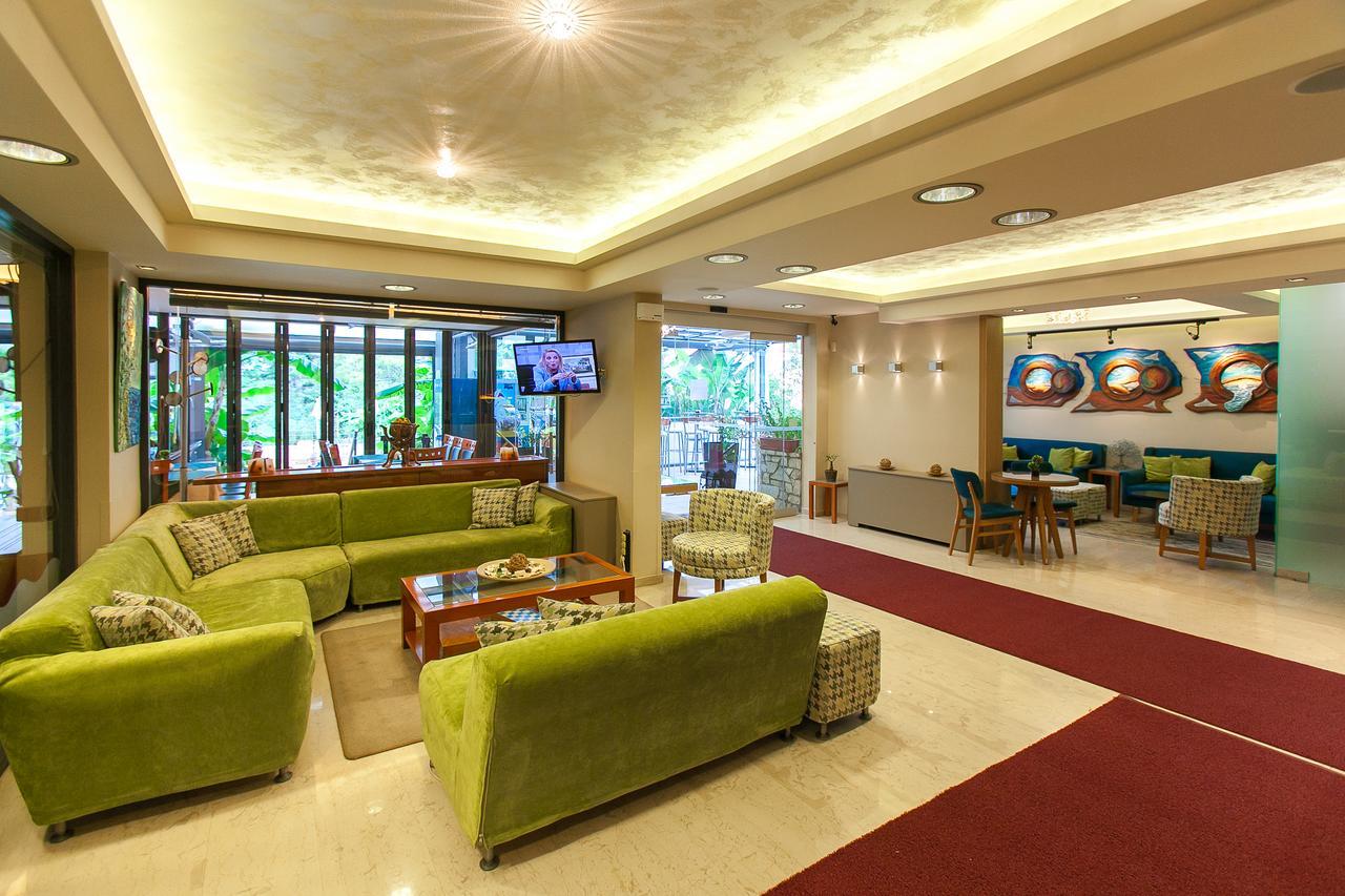 טולון Paradise Lost Hotel-Apartments מראה חיצוני תמונה