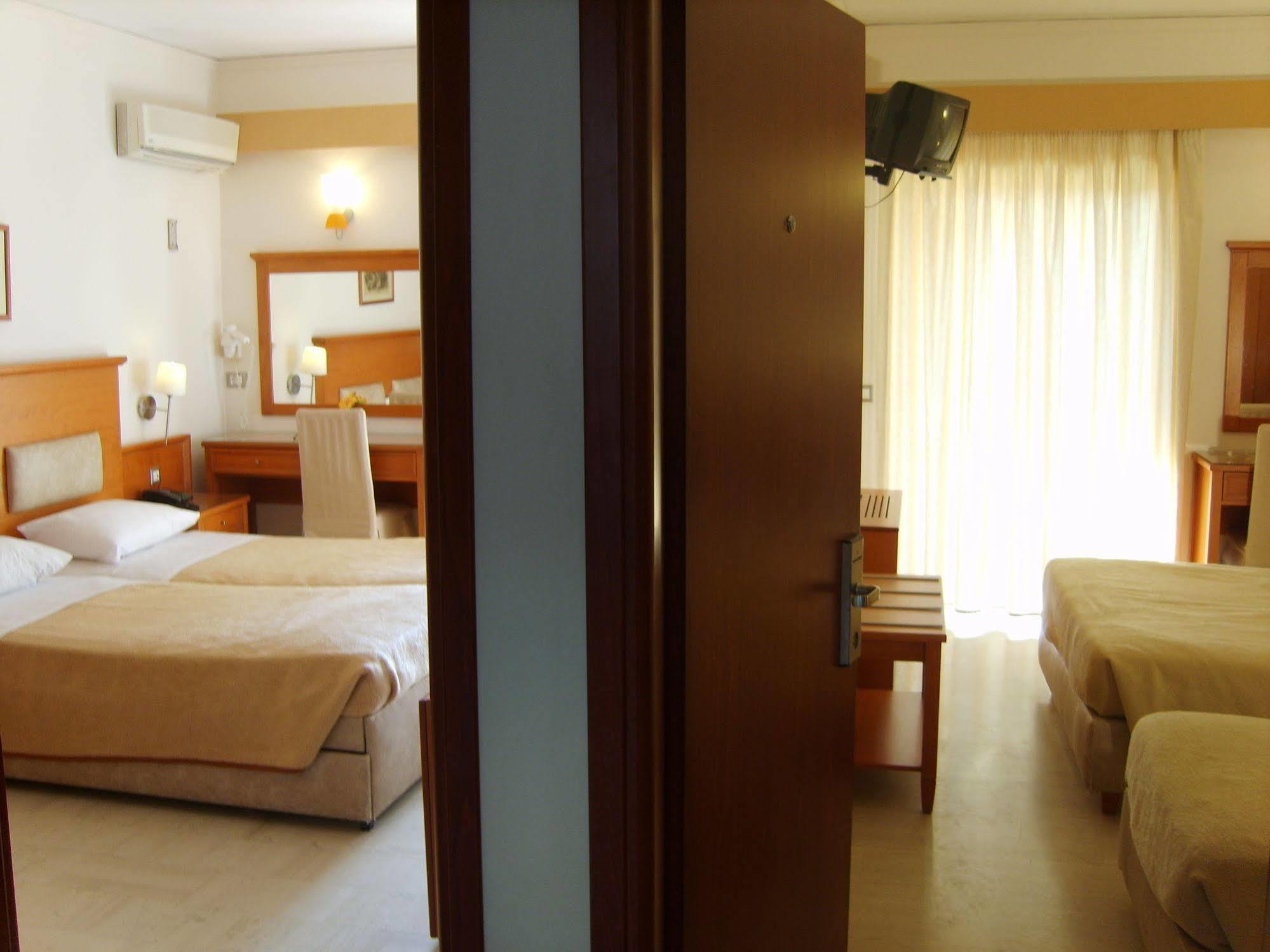 טולון Paradise Lost Hotel-Apartments מראה חיצוני תמונה