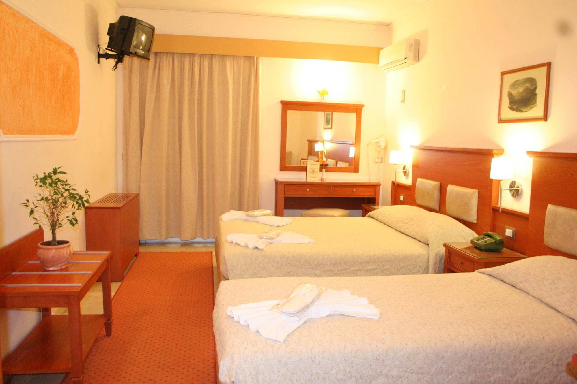 טולון Paradise Lost Hotel-Apartments מראה חיצוני תמונה
