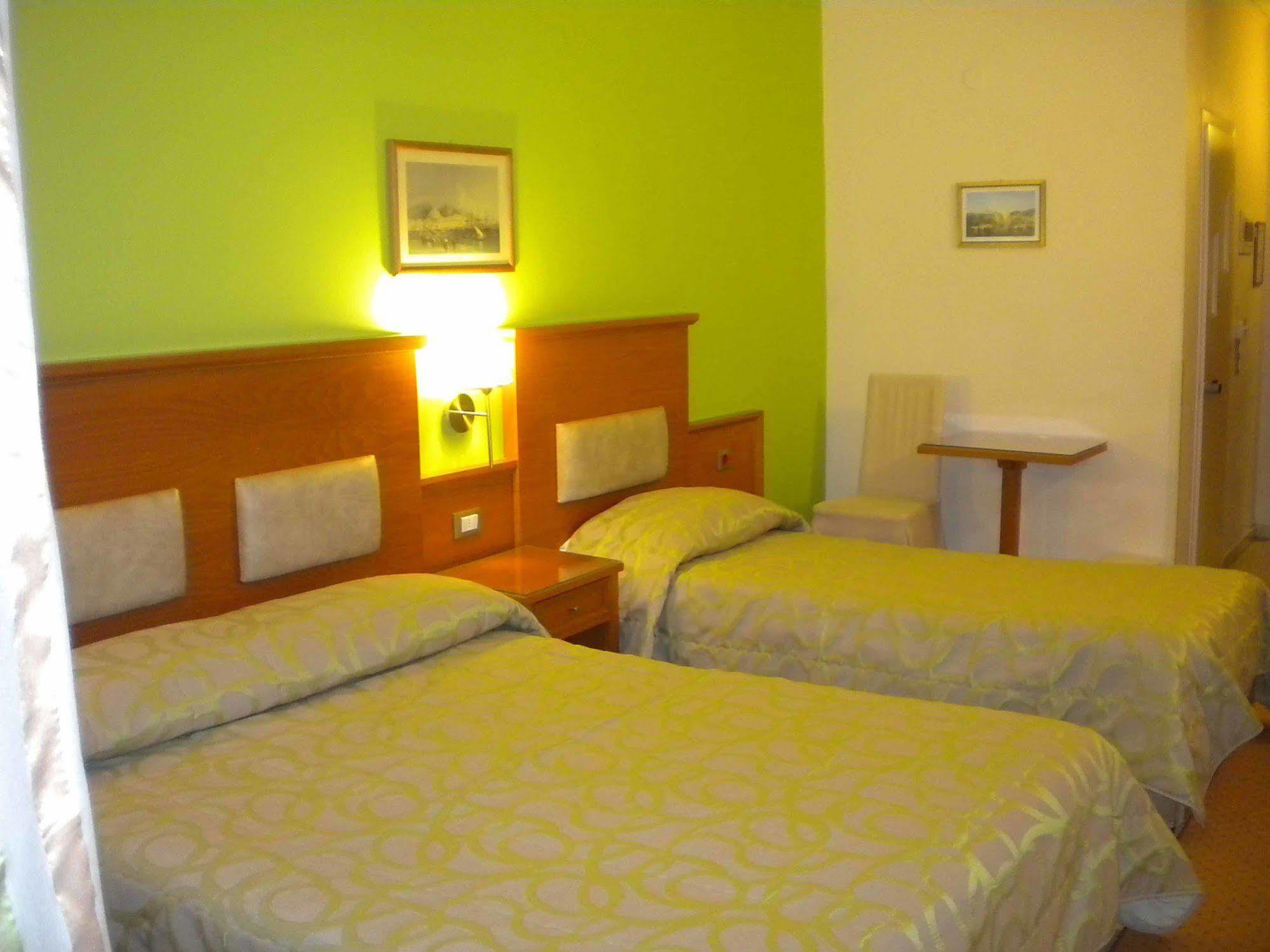 טולון Paradise Lost Hotel-Apartments מראה חיצוני תמונה