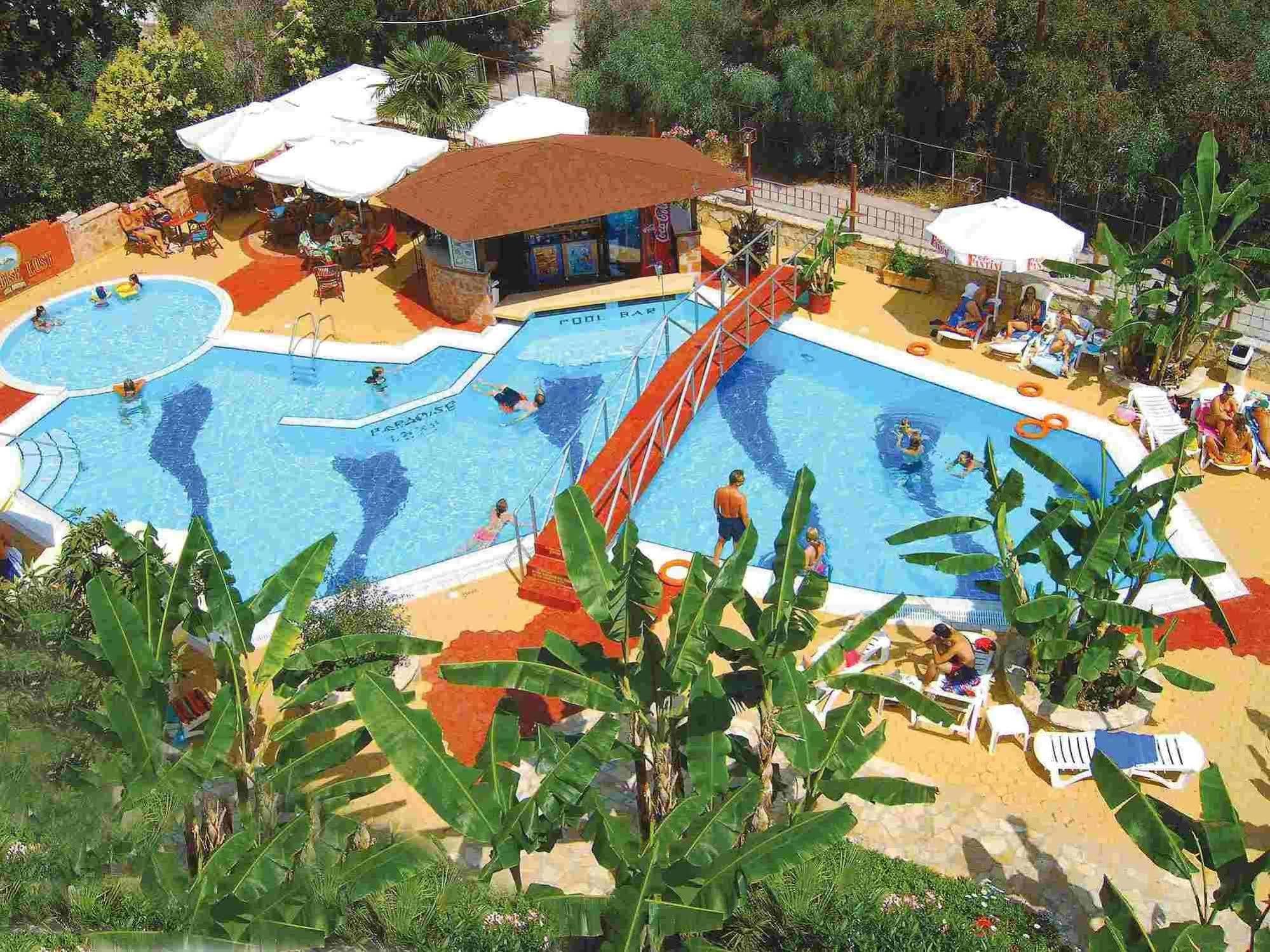 טולון Paradise Lost Hotel-Apartments מראה חיצוני תמונה